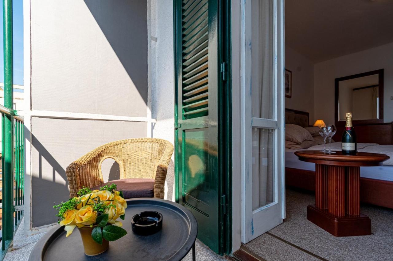 Hotel Dalmacija เวลาลูกา ภายนอก รูปภาพ